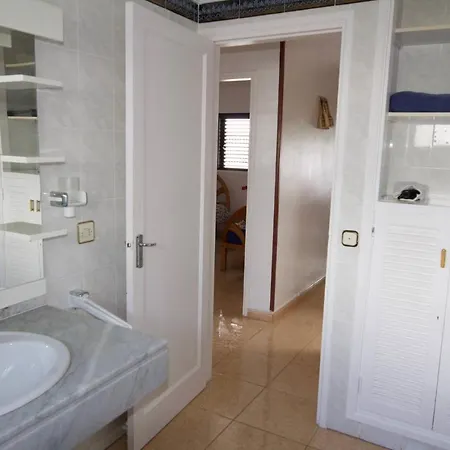 Apto Amplio Con Vistas Al Mar Y Piscina, Aa * Tías
