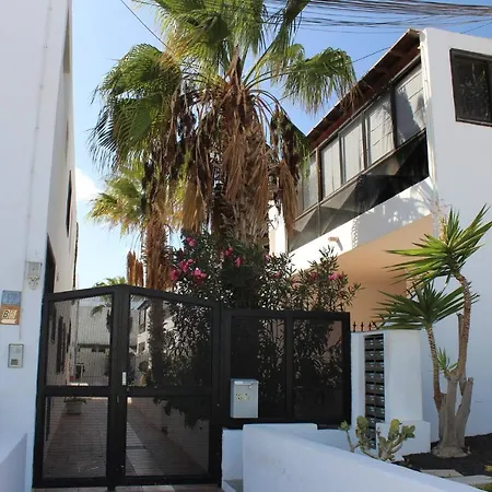 Apto Amplio Con Vistas Al Mar Y Piscina, Aa Apartmán *