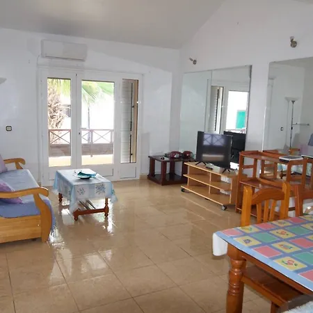 Appartement Apto Amplio Con Vistas Al Mar Y Piscina, Aa Tías