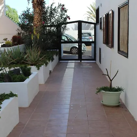 Apto Amplio Con Vistas Al Mar Y Piscina, Aa Tías